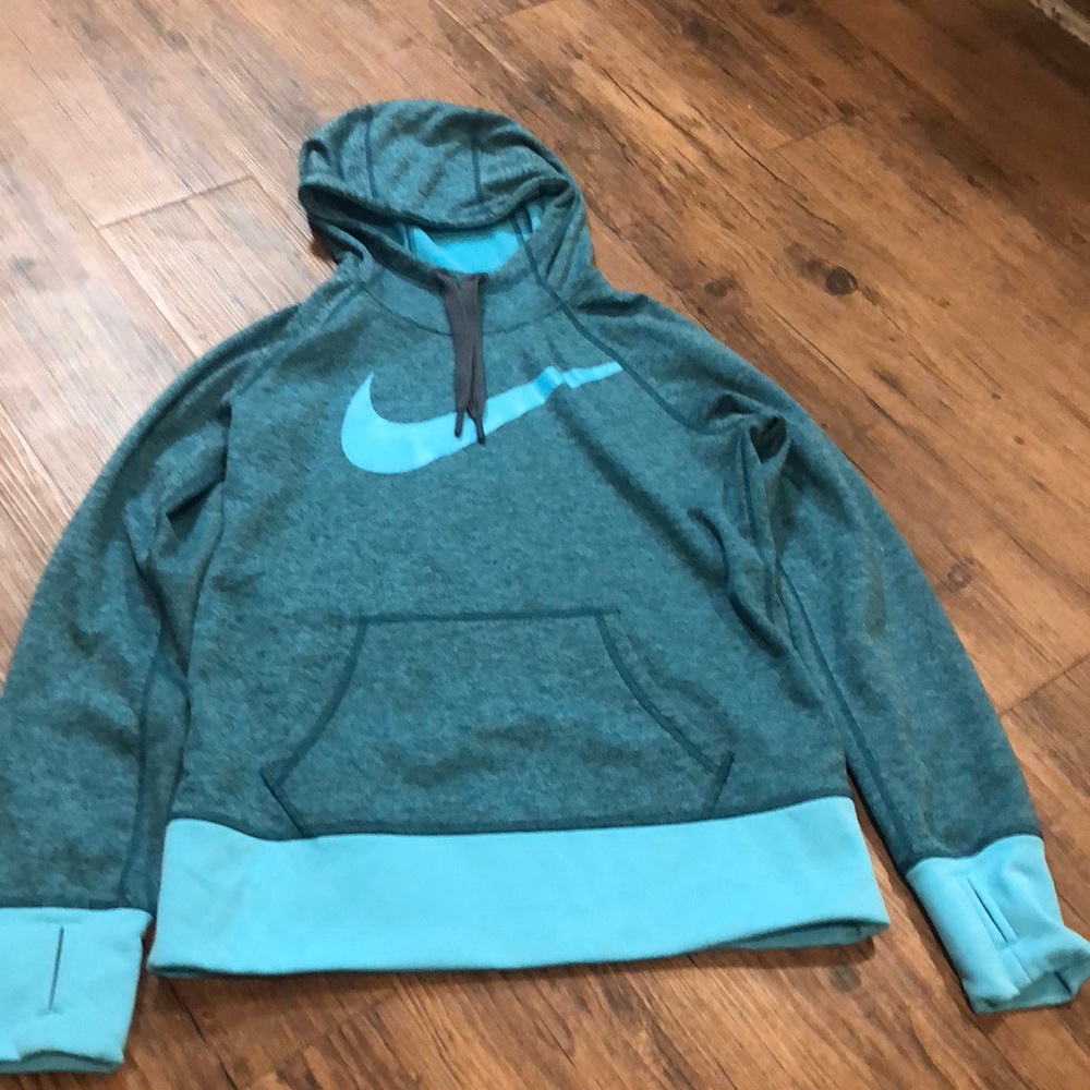 Nike Therma-Fit hooded sweatshirt